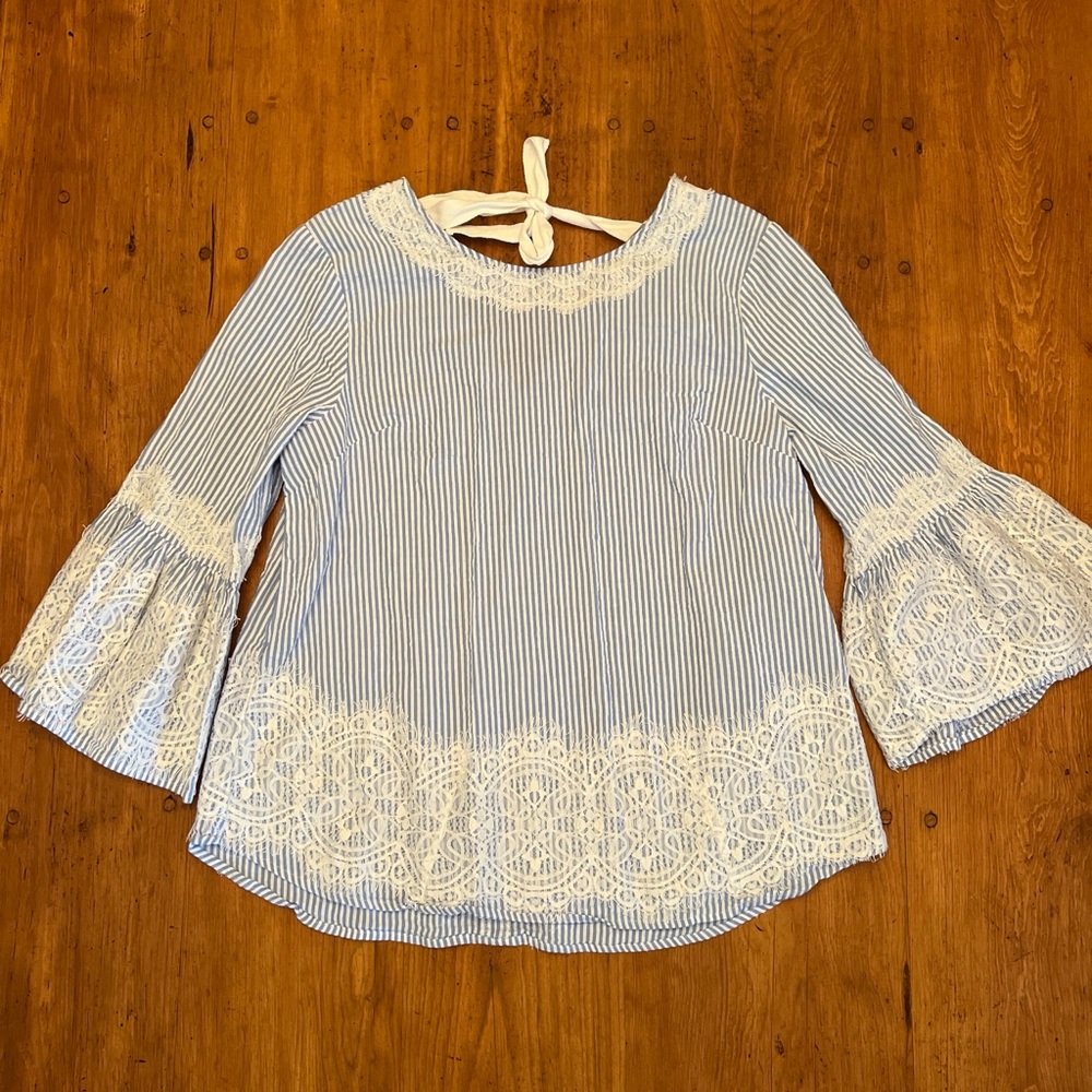 Valerie Stevens Flirty Sweet Blue and White Lace Top